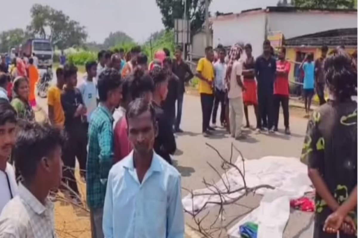 Speeding Hyva truck runs over couple on motorcycle in Sonahatu; both killed.