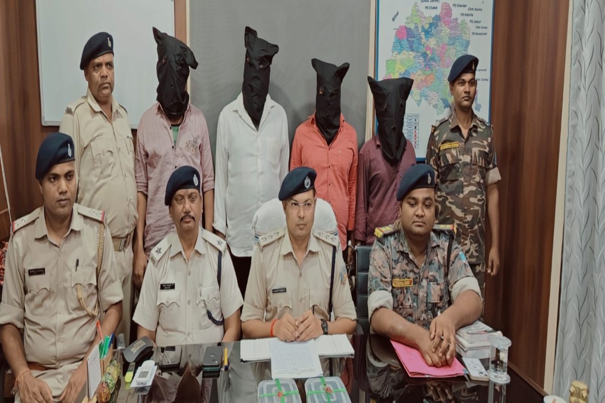 Four arrested, including a notorious criminal who assaulted people and demanded extortion money at a cinema hall.
