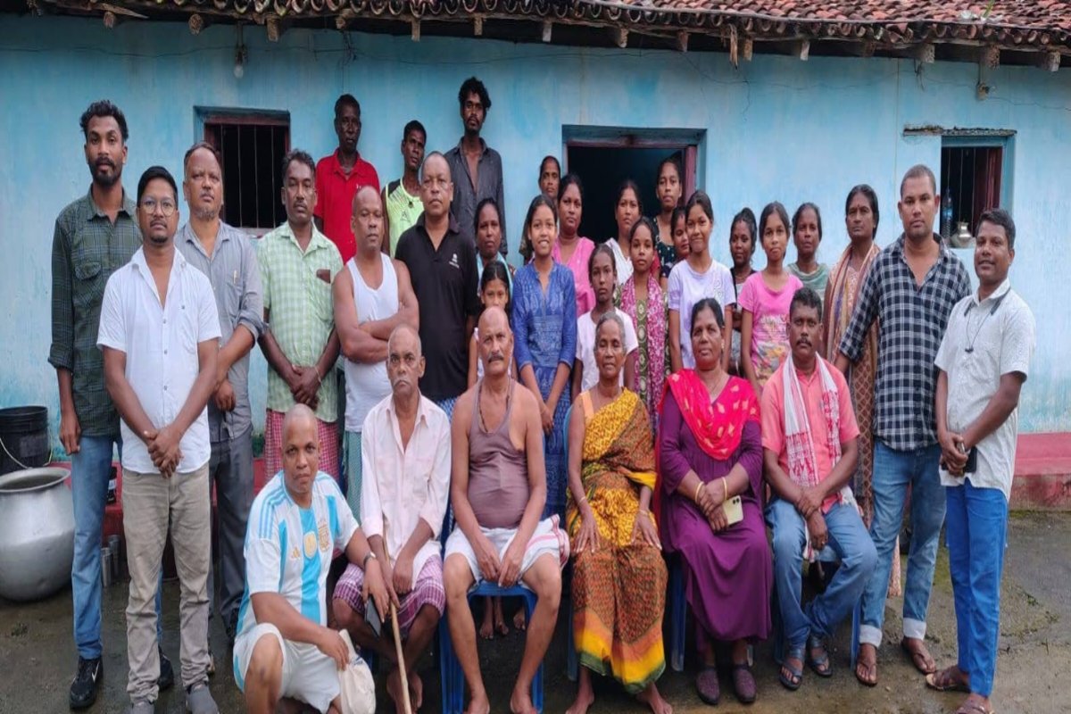 Saraikela: Two families return to their indigenous tribal religion and culture from Christianity.
