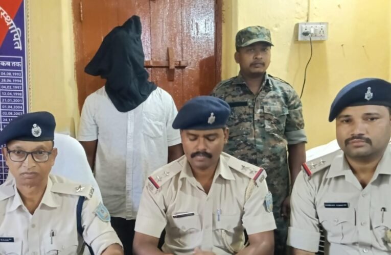 Accused named in illegal sand smuggling case arrested; two tractors seized.