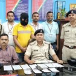 अवैध रेलवे टिकट दलाली का खुलासा, युवक गिरफ्तार Illegal railway ticket touting racket busted; youth arrested.