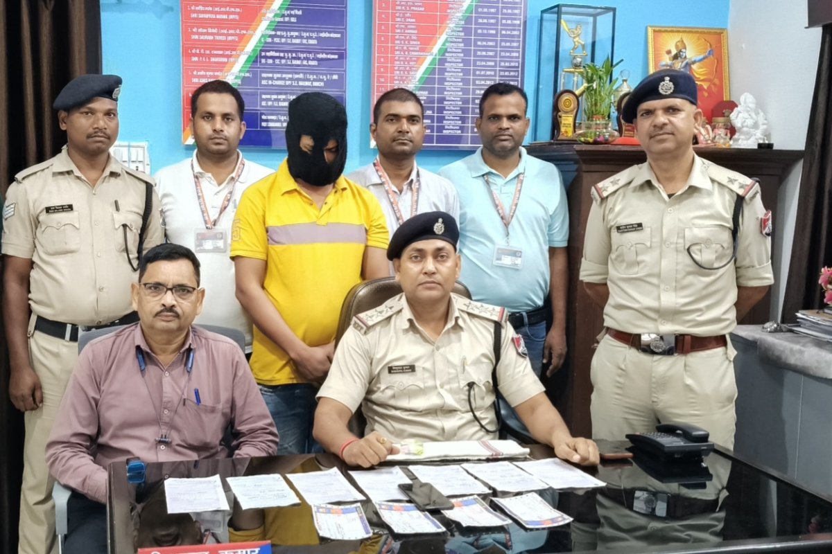 Illegal railway ticket touting racket busted; youth arrested.