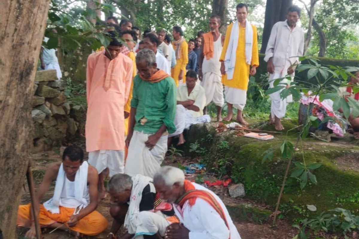 Kadoleta Sarna Puja celebrated with great enthusiasm in Bolba's Avga village.