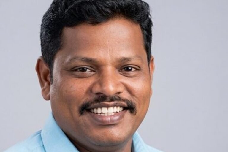 करंट की चपेट में आने से बिजली मिस्त्री की मौत, घर में अलमारी में बल्ब लगाते समय हादसा