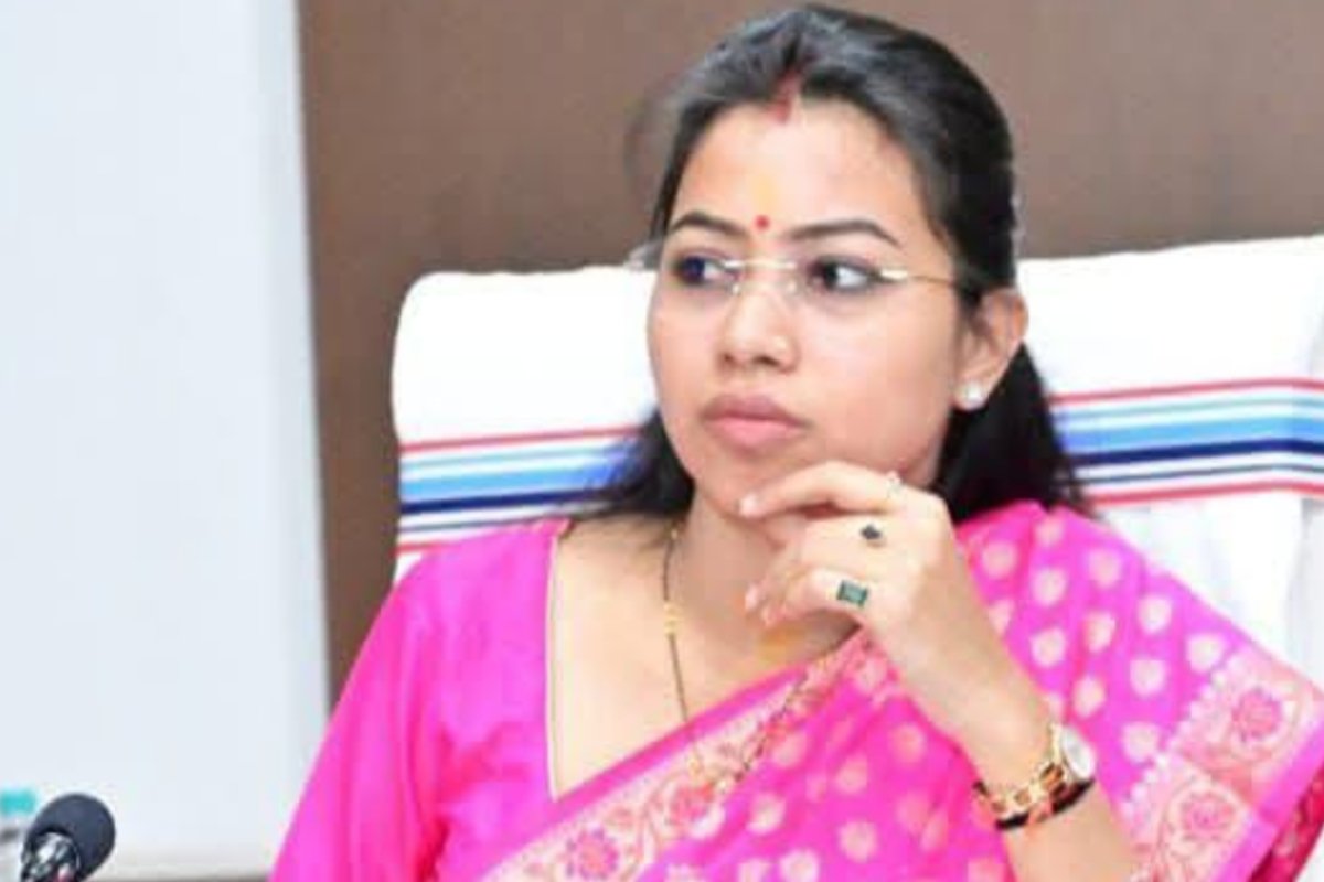 MLA Purnima Sahu expresses concern over road accidents; demands strict enforcement of the 'no-entry' rule for heavy vehicles.