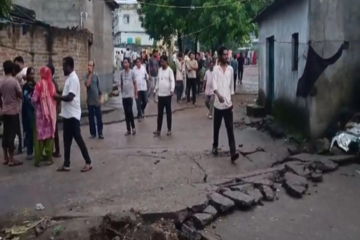 https://drishtinow.com/dhanbad-landslide-wreaks-havoc-chhatabad-landslide/