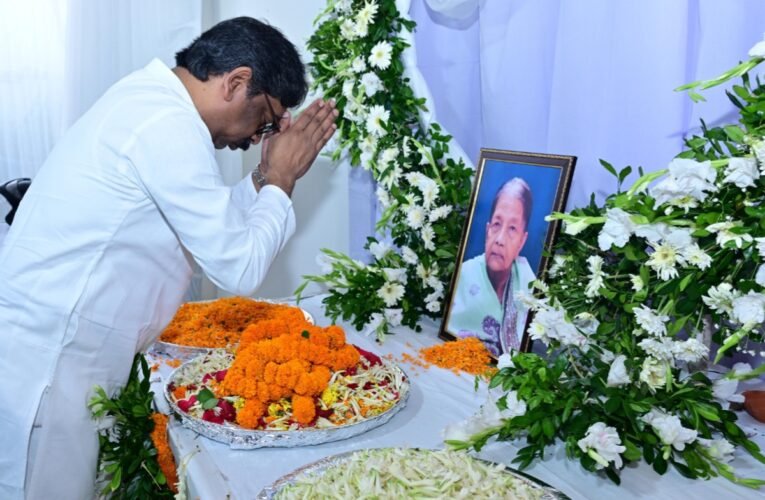 chief-minister-hemant-soren-emotional-tribute