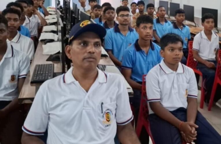 jnv-kolebiras-ncc-cadets-watch-live