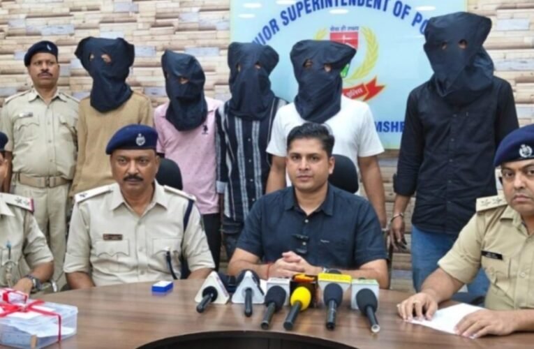 five-youths-arrested-weapons-near-golghar