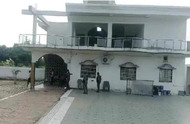 धनबाद : निरसा एनकाउंटर ,फार्महाउस से हथियार-कारतूस बरामद, फरार शूटरों की तलाश में झारखंड-बंगाल-बिहार-UP तक पुलिस की दबिश