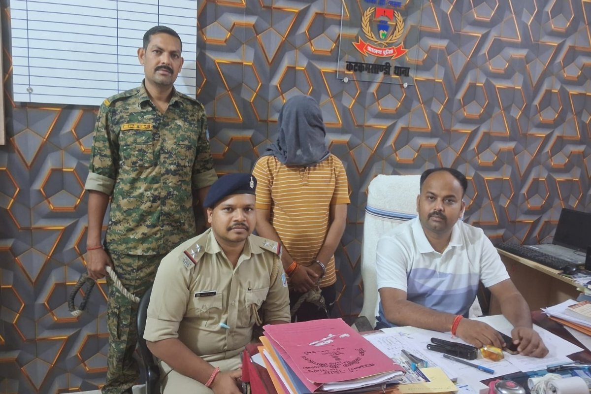 fugitive-accused-crime-against-women-hazaribagh