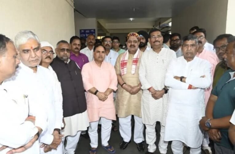 tributes-paid-vimla-pradhan-bjp-office