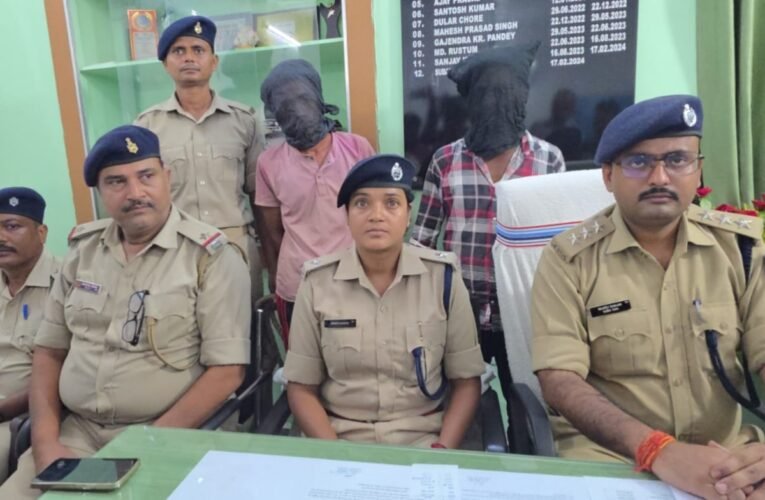 two-youths-arrested-carrying-weapons-dominate
