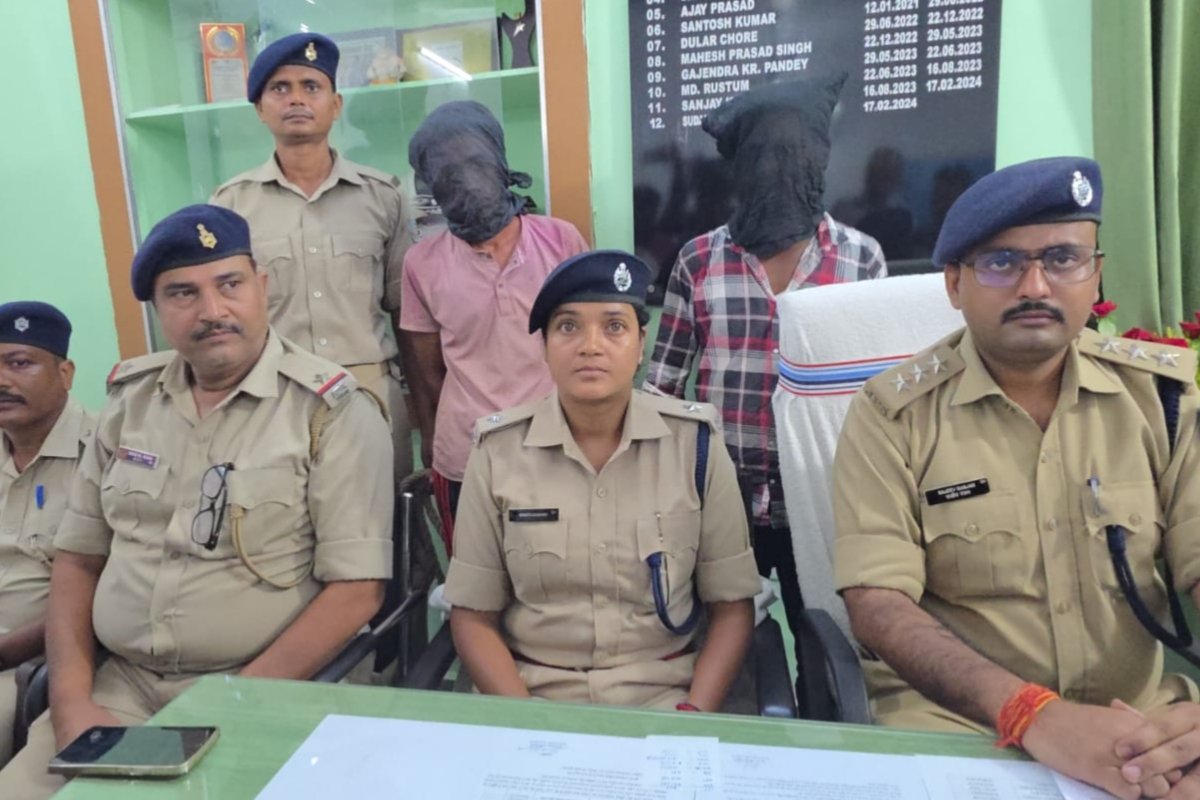 two-youths-arrested-carrying-weapons-dominate