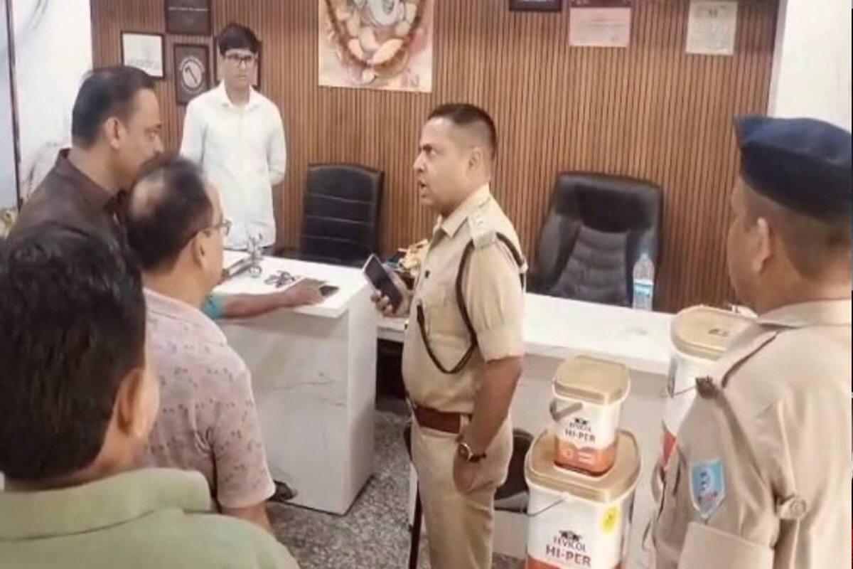 five-lakh-stolen-plywood-establishment-jugsalai