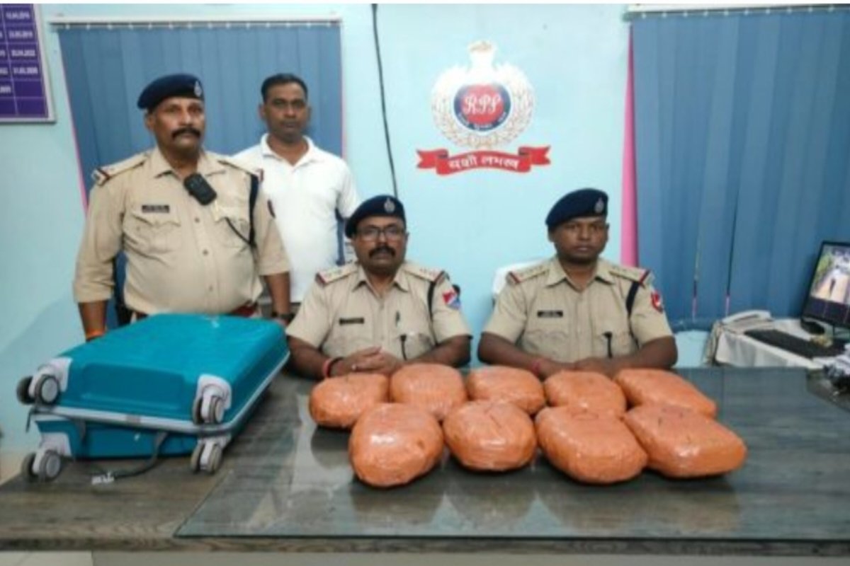 81-kg-ganja-recovered-utkal-express