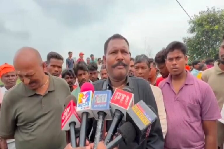 चतरा से उठाकर वाराणसी में ‘फर्जी एनकाउंटर’ का आरोप, बृजेश गंझू की मौत पर पूर्व विधायक ने उठाए सवाल