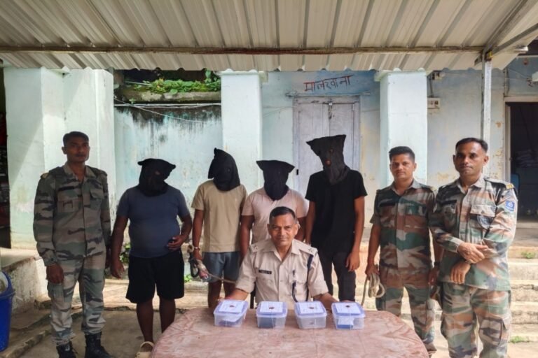 देवघर में चार साइबर अपराधी गिरफ्तार, Flipkart-Amazon कस्टमर केयर बनकर करते थे ऑनलाइन ठगी