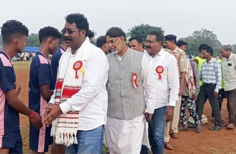 veer-shaheed-telanga-khadia-memorial-football