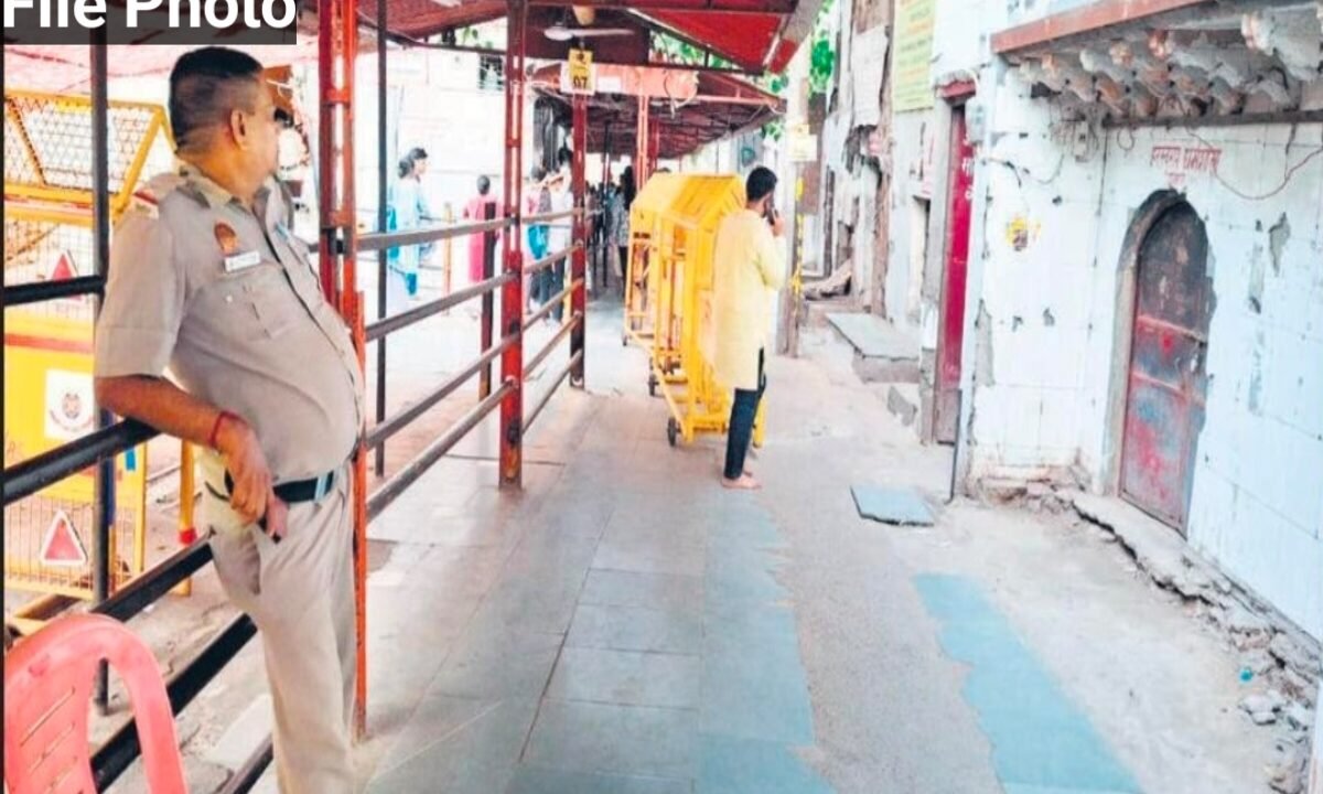 minor-gang-raped-near-kalkaji-temple