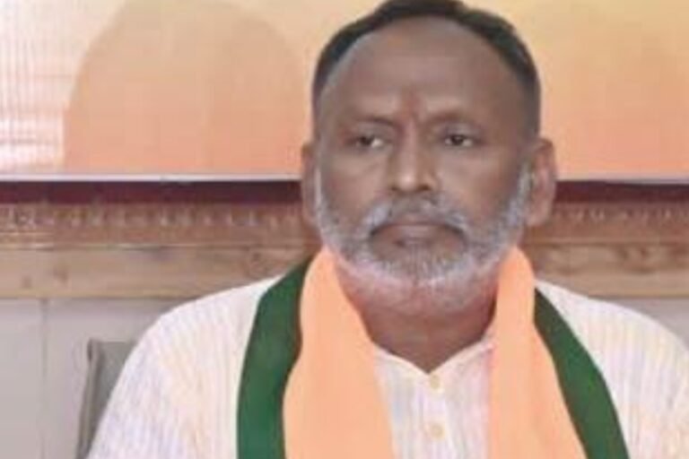 भ्रष्ट अफसरशाही पर सरकार की जवाबदेही तय हो : अविनेश कुमार