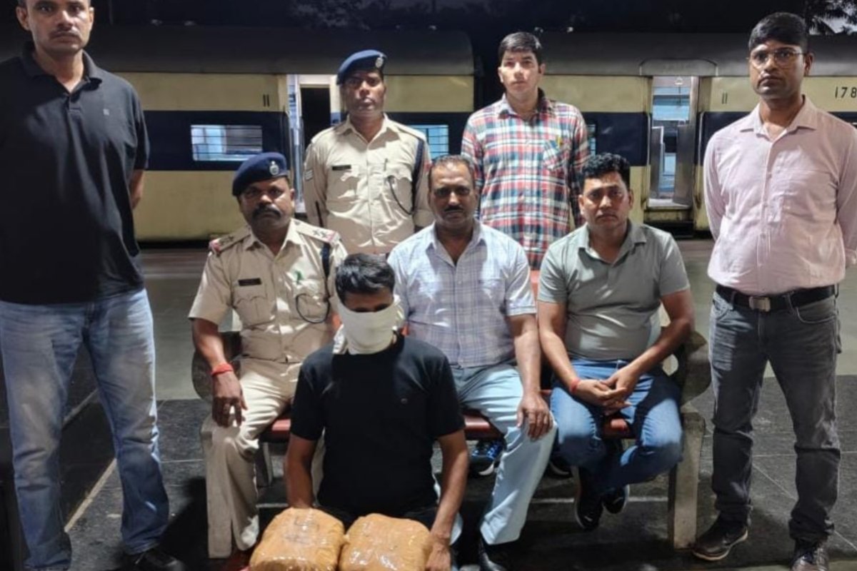 man-arrested-127-kg-cannabis-ranchi
