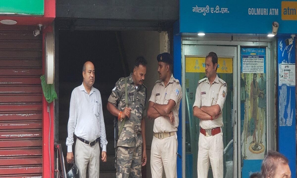golmuri-canara-bank-robbed-rs-42