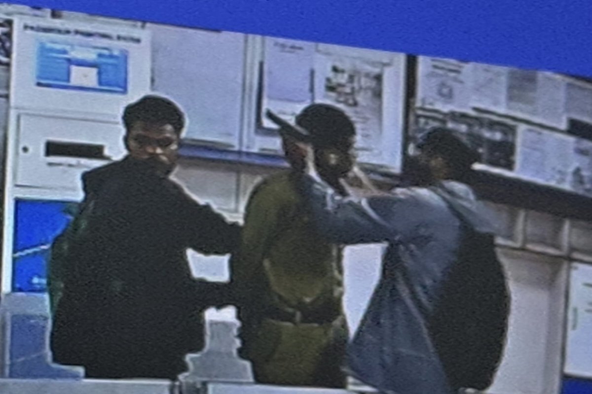 golmuri-canara-bank-robbed-rs-42