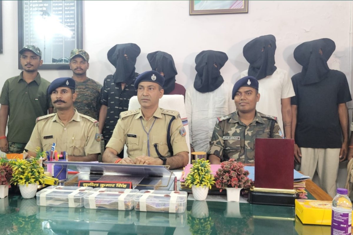 narcotics-officer-robbed-rs-3190-lakh