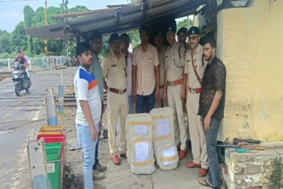 large-quantity-drugs-seized-vande-bharat