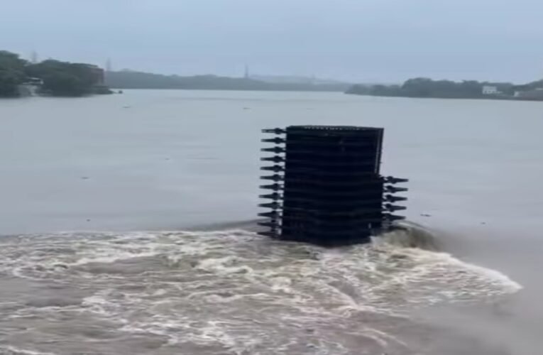 rivers-overflowing-due-incessant-rains-jharkhand