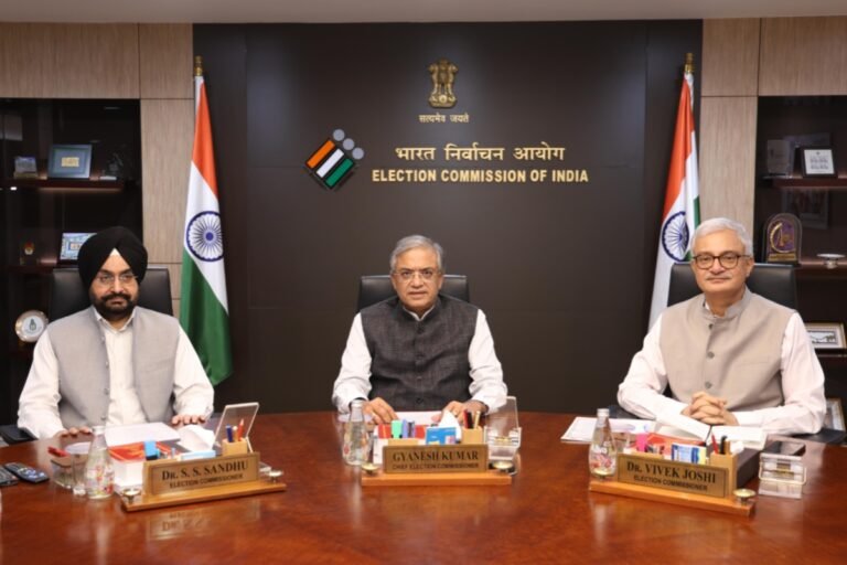 SIR में नोटिस पाने वालों के घर जाकर दस्तावेज जुटाएंगे BLO, ERO कार्यालय में सुनवाई की जरूरत नहीं