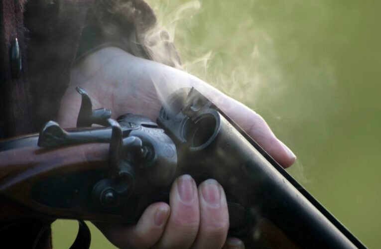 tiril-crpf-hq-jawan-shoots-himself
