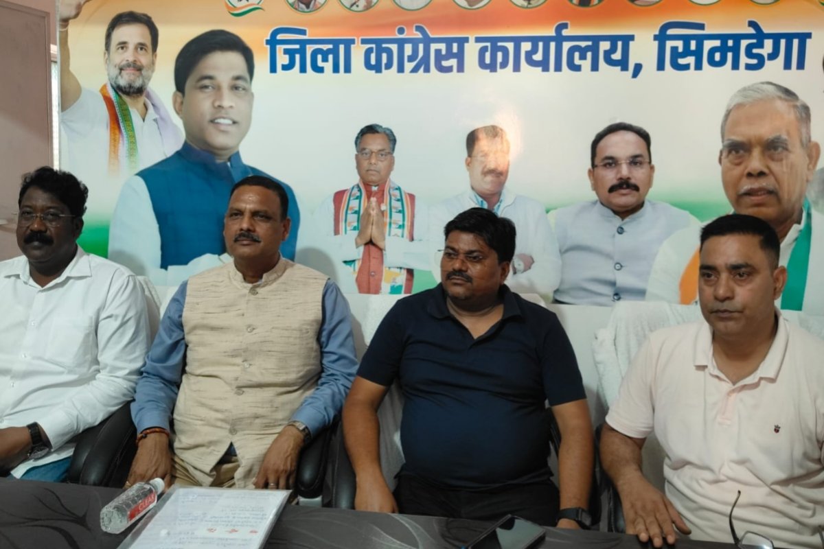 congress-attacks-election-commission-sir-demands