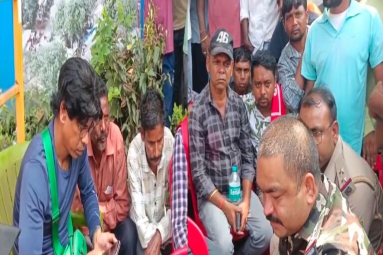 हिंडाल्को मुरी में मजदूरों का गुस्सा फूटा, गेट प्रवेश और वेतन कटौती के आरोप; विधायक अमित महतो ने संभाला मोर्चा