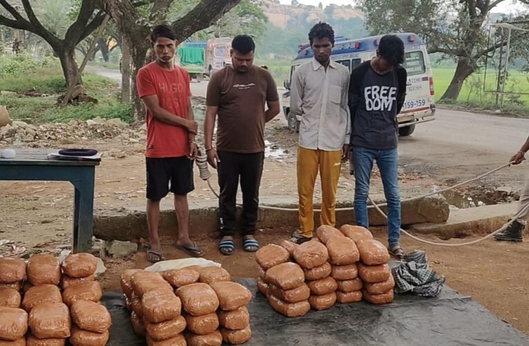 एंबुलेंस से गांजा तस्करी का भंडाफोड़, 83 पैकेट बरामद; चार गिरफ्तार