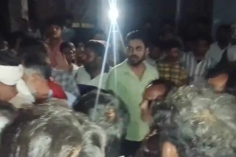 एफसीआई के चावल लदे ट्रक ने साइकिल सवार को कुचला, मौके पर मौत; गुस्साई भीड़ ने सड़क जाम की