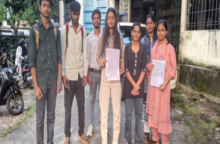 सीट आवंटन का वीडियो बनाने पर छात्रा को कथित धमकी, बोली- ‘रिकॉर्डिंग मिटाओ, नहीं तो परिसर से नहीं निकल पाओगी’