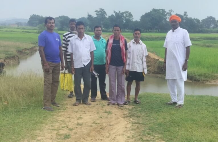 भारी बारिश से बाघडांड दीपा टोली का पहुंच पथ बहा, आवागमन बाधित