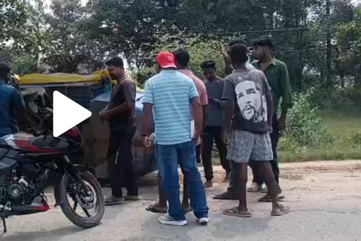 freight-auto-overturns-being-hit-thar