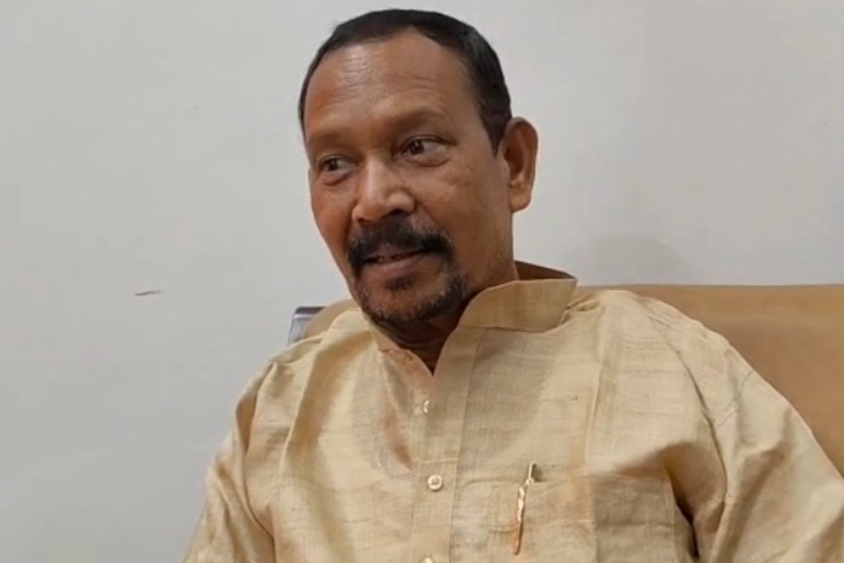 transport-minister-deepak-birua-arrives-seraikela