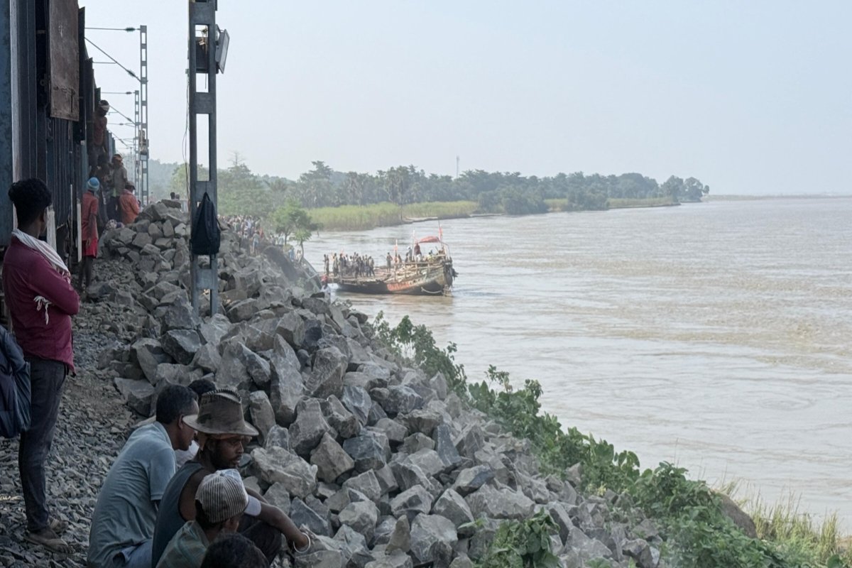 railways-worried-ganga-erosion-shut-down