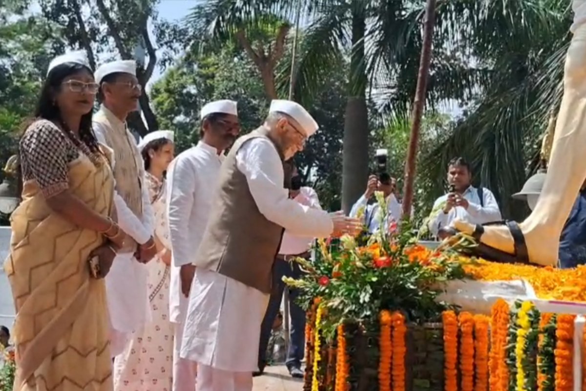 tributes-paid-bapu-vatika-gandhi-jayanti