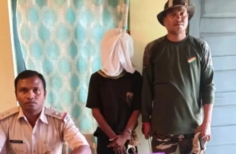 किरीबुरू थाना से हथकड़ी-रस्सी समेत फरार आरोपी 72 घंटे में गिरफ्तार, चोरी के मामलों में पूछताछ