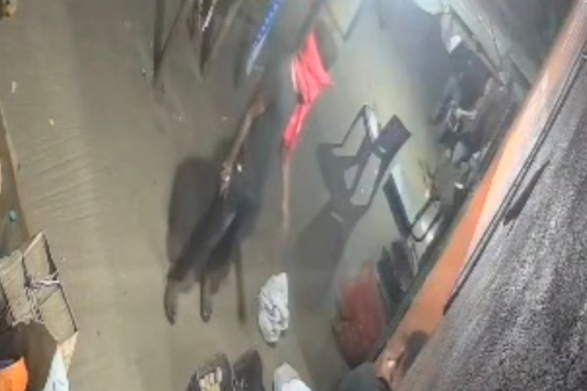 armed-miscreants-attack-grocery-store-pakur
