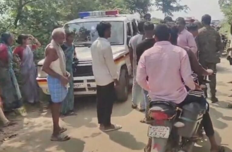 villagers-agitated-abandoning-sand-laden-tractors