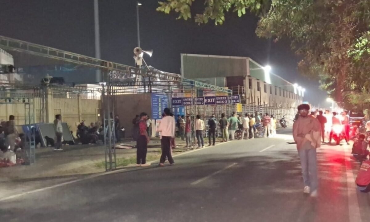 india-westindies-t-20-ticket-rush
