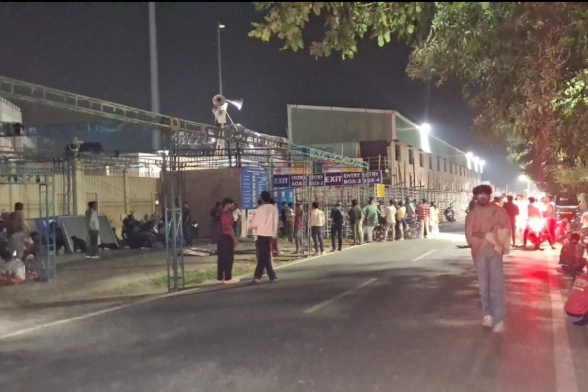 india-westindies-t-20-ticket-rush
