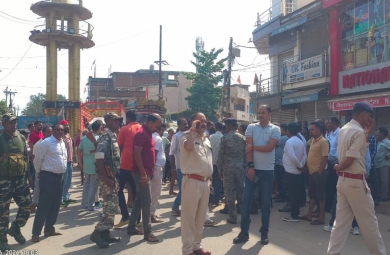 शून्य ओबीसी आरक्षण के खिलाफ गुमला बंद का व्यापक असर, सड़कें जाम, थमे वाहनों के पहिए
