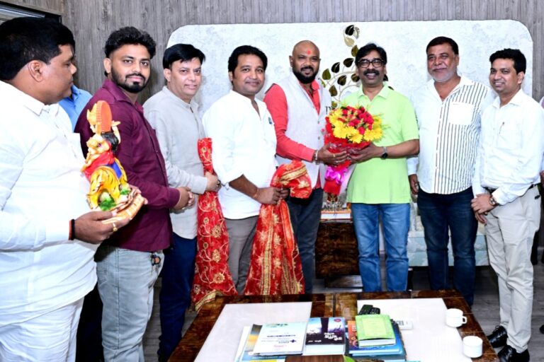 हेमंत सोरेन को रावण दहन कार्यक्रम में शामिल होने का न्योता, 20 अक्टूबर को मोरहाबादी और अरगोड़ा में होगा आयोजन